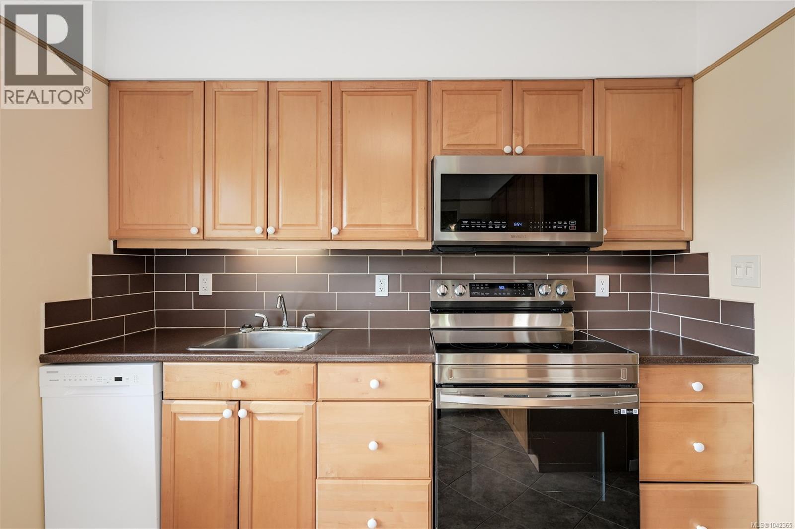 3967 Rainbow St - 14