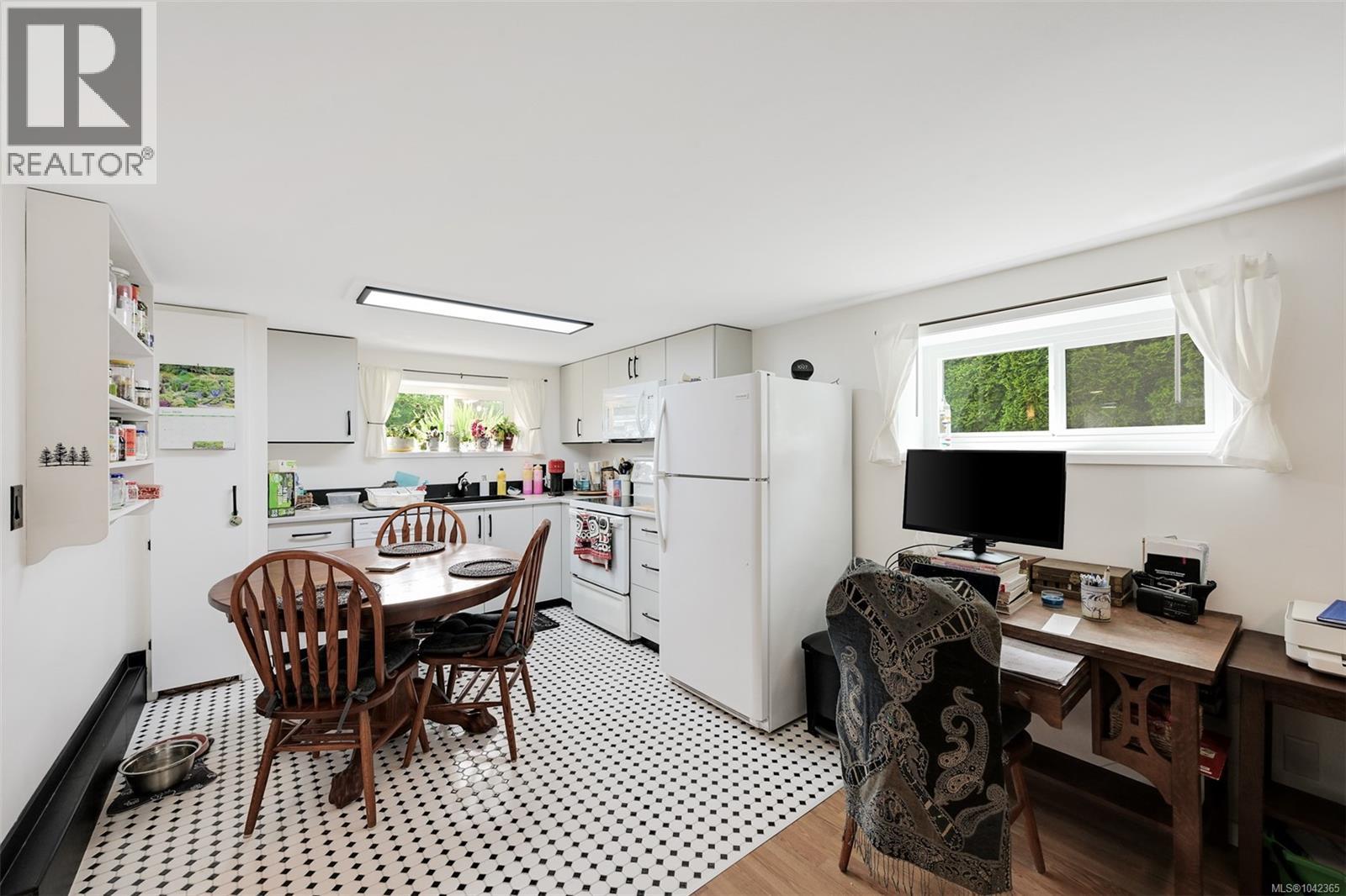 3967 Rainbow St - 36