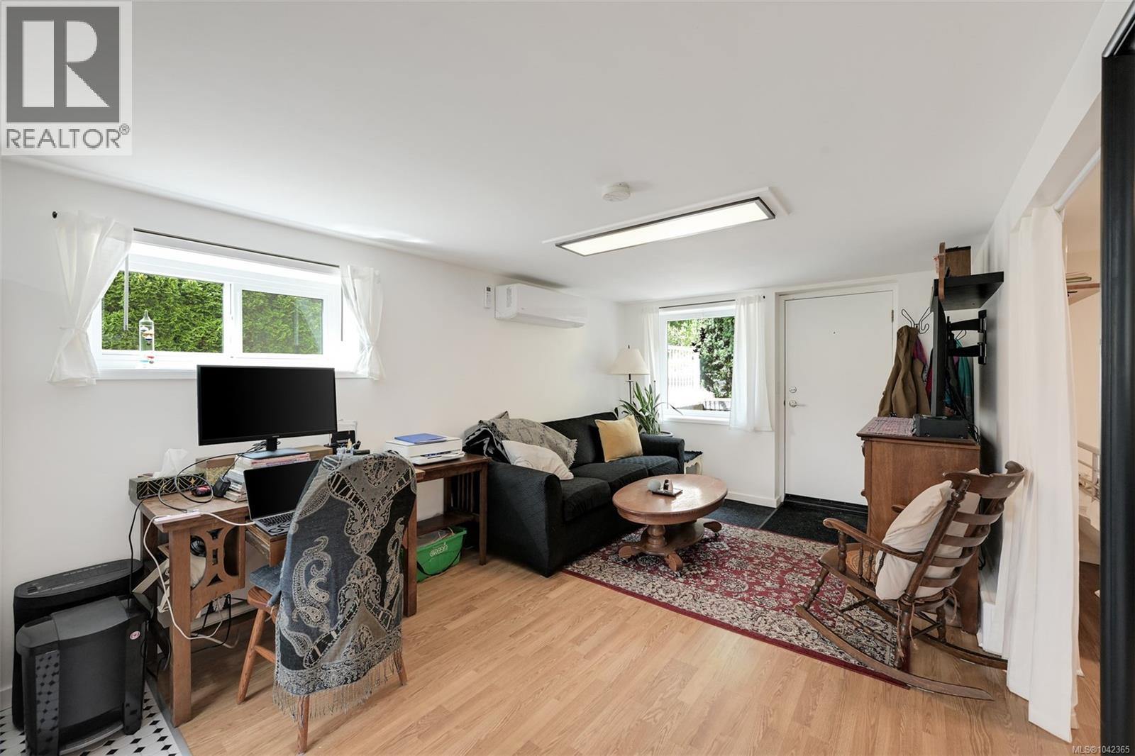 3967 Rainbow St - 39