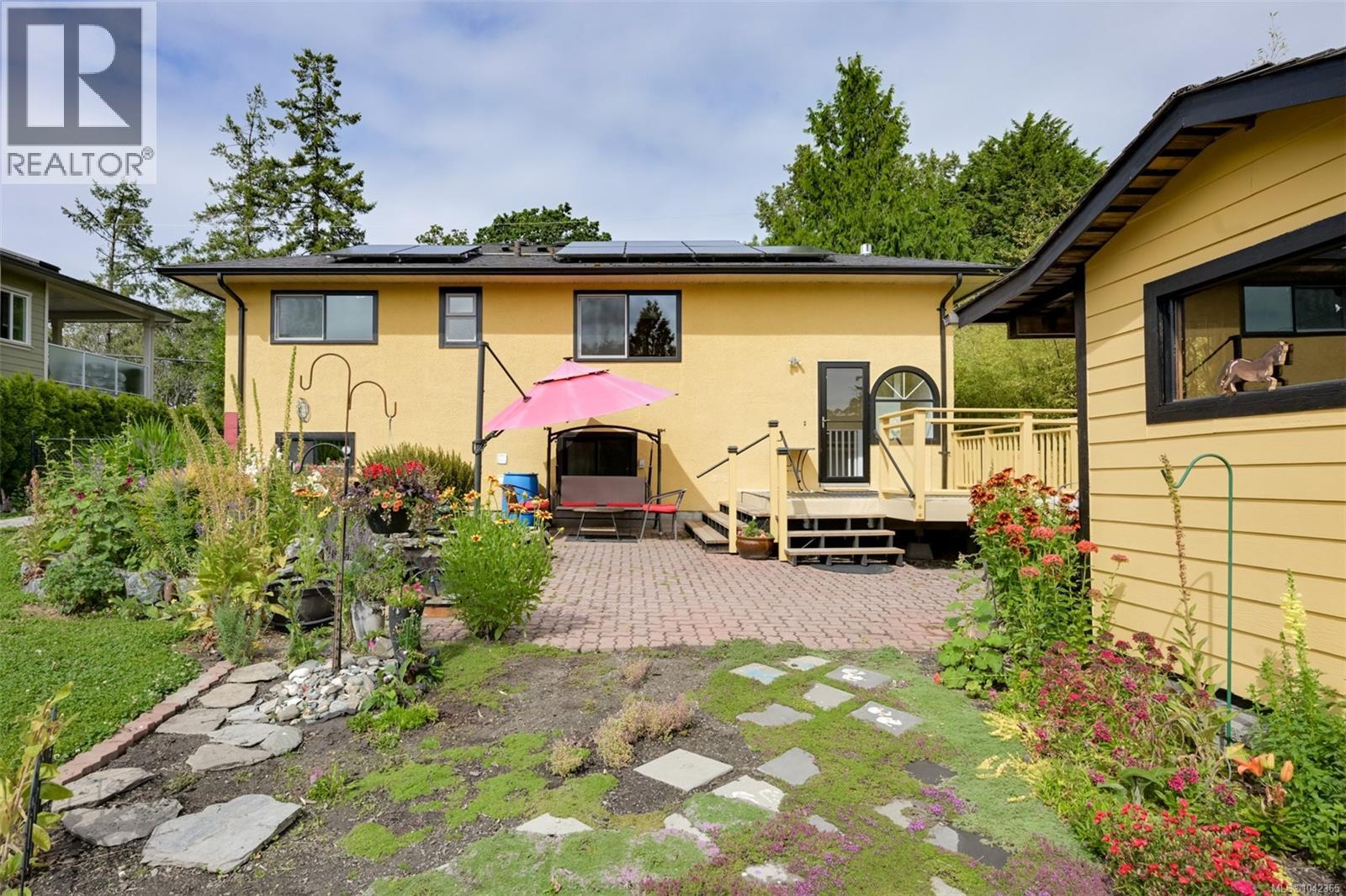 3967 Rainbow St - 53