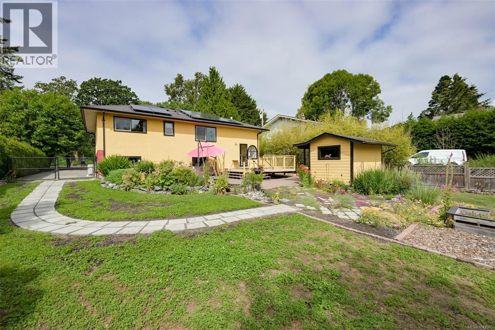 3967 Rainbow St - 56