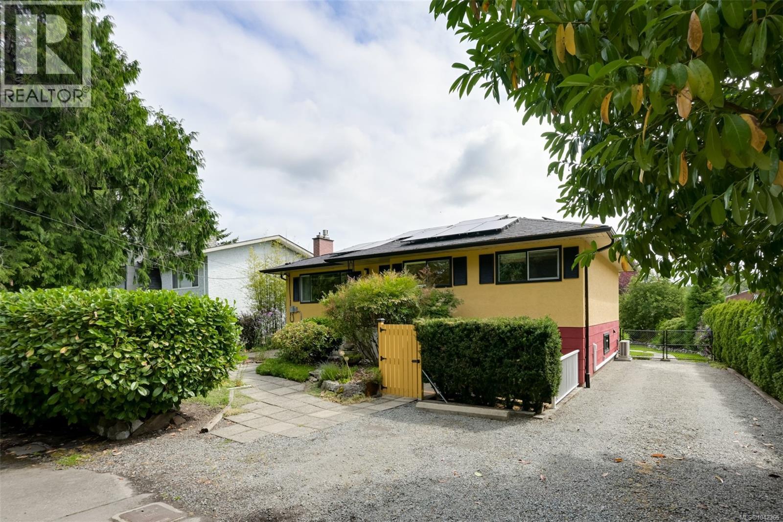 3967 Rainbow St - 69