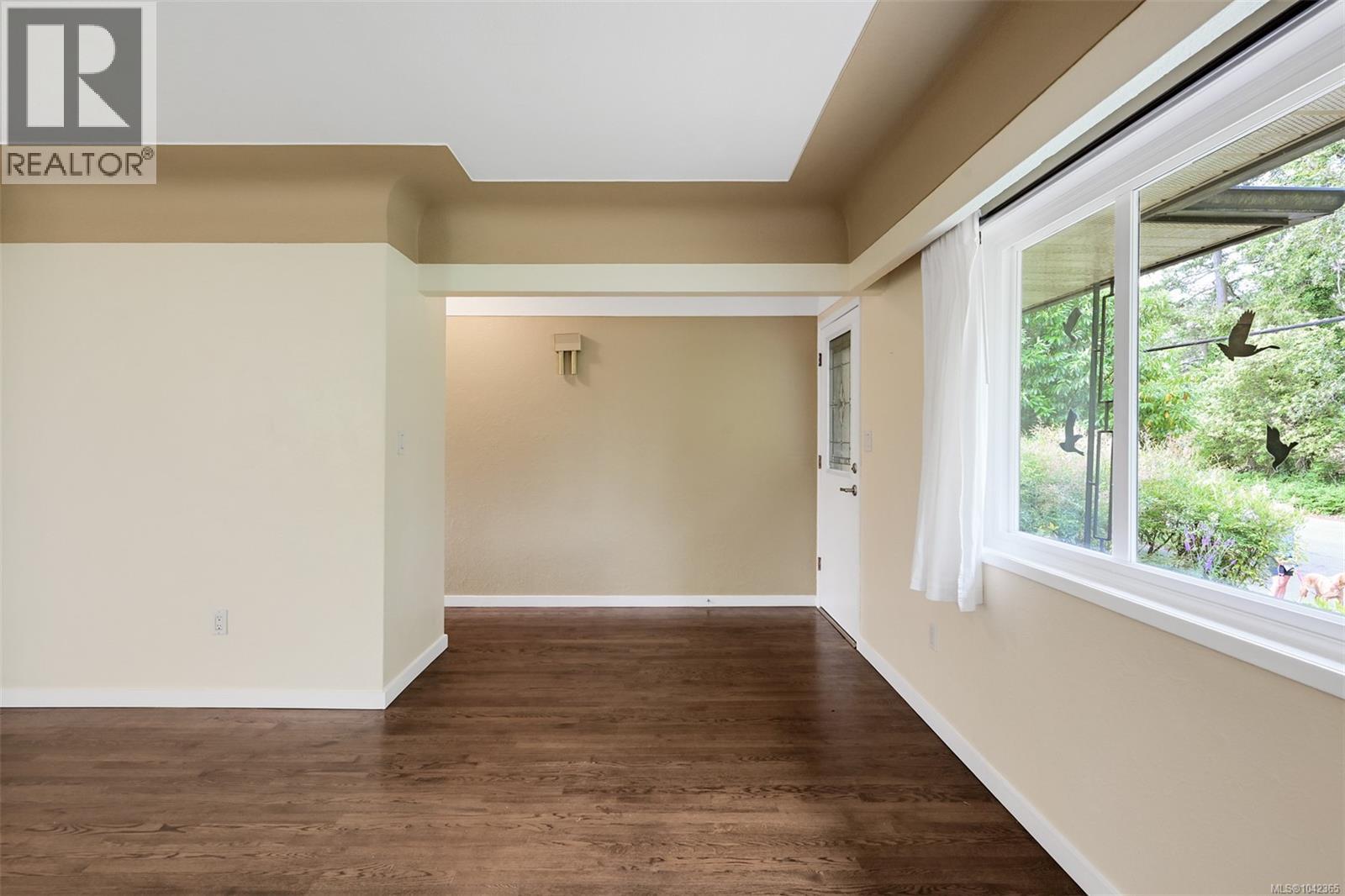 3967 Rainbow St - 7