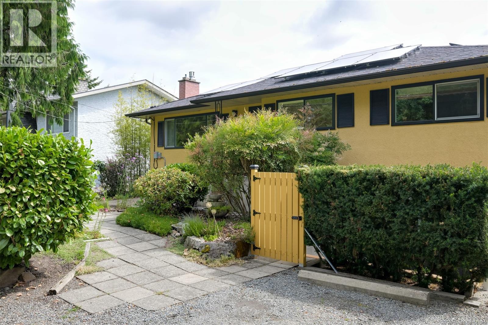 3967 Rainbow St - 70