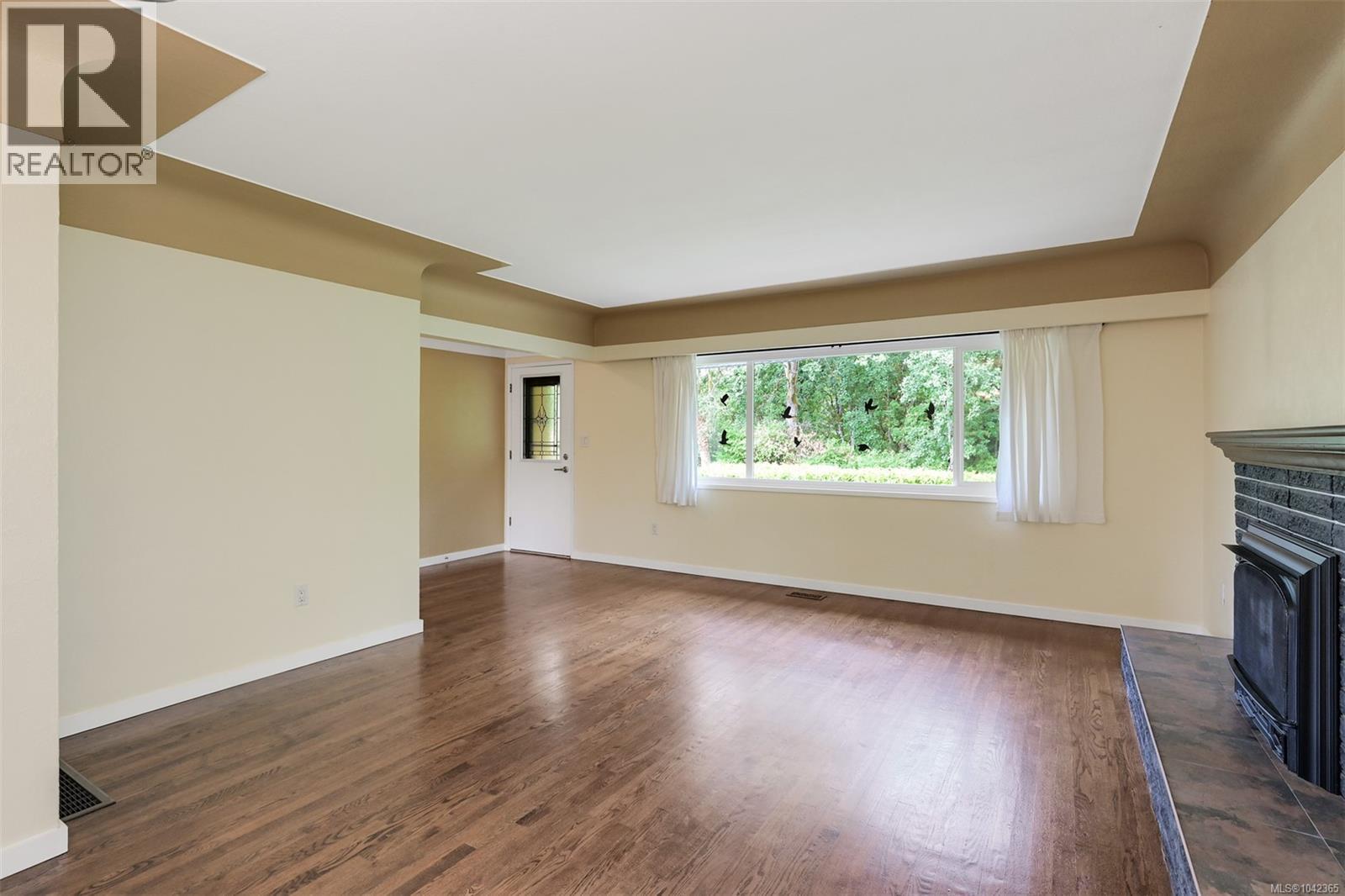 3967 Rainbow St - 8