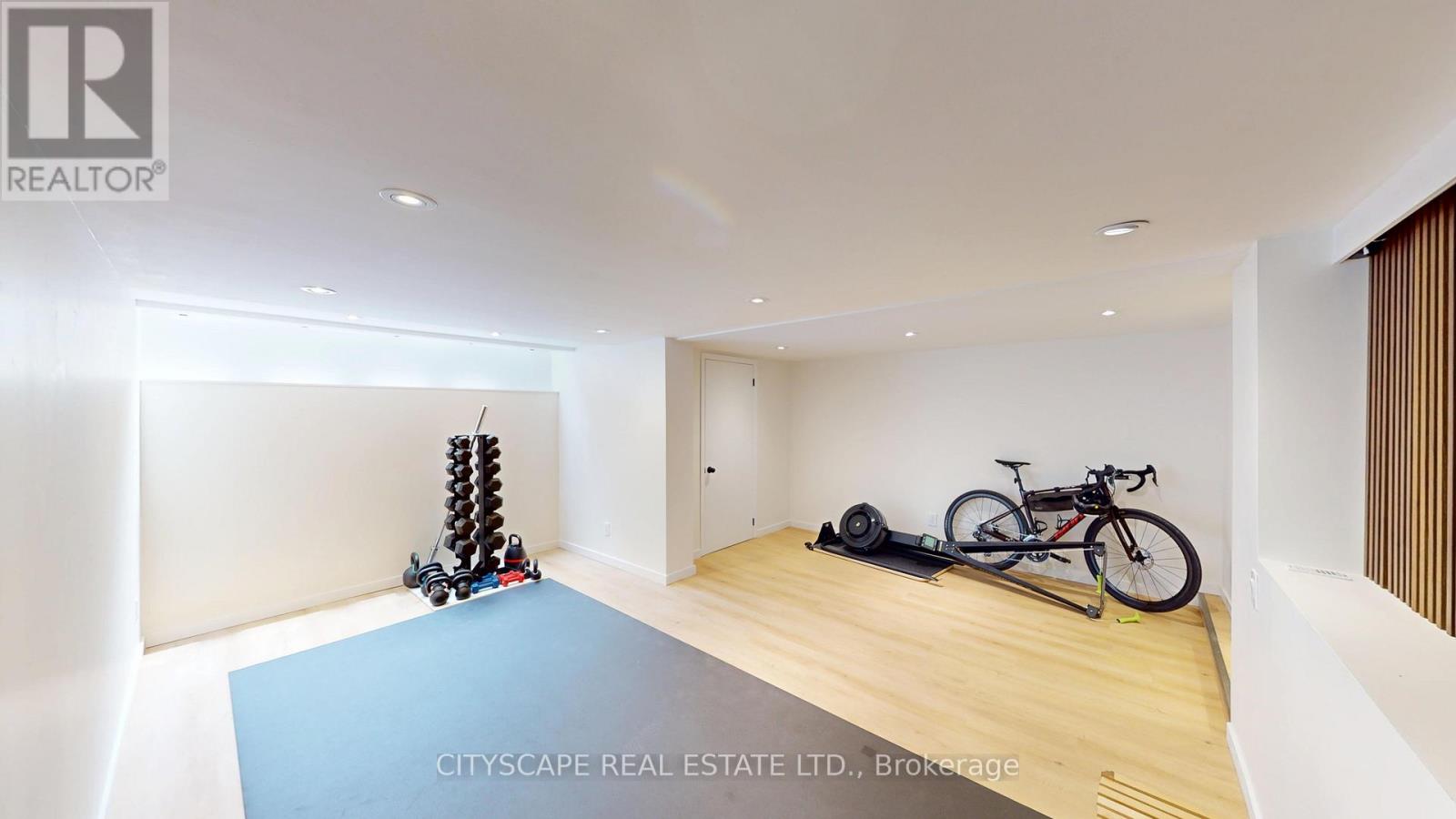 25 OSWALD CRESCENT - 40