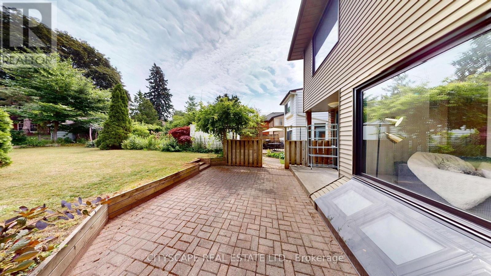 25 OSWALD CRESCENT - 43