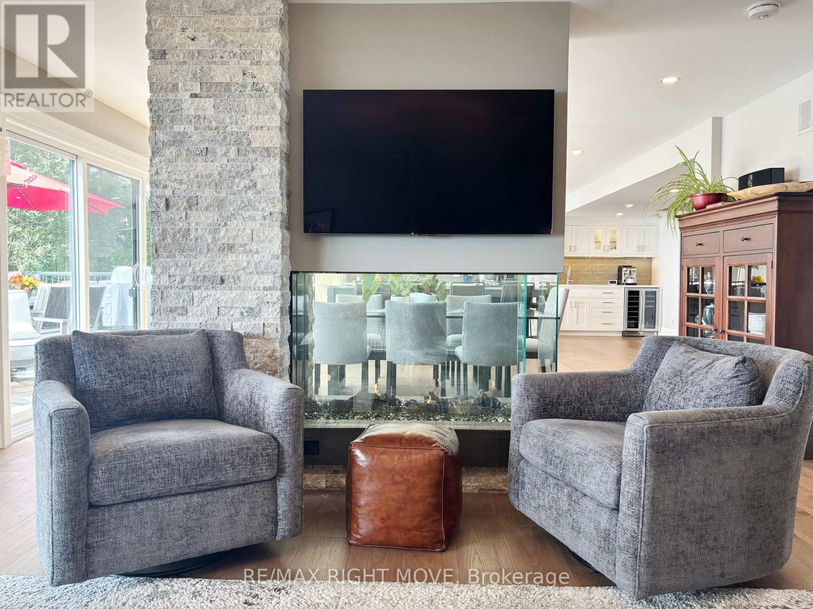 1189 WOODLAND DRIVE - 17