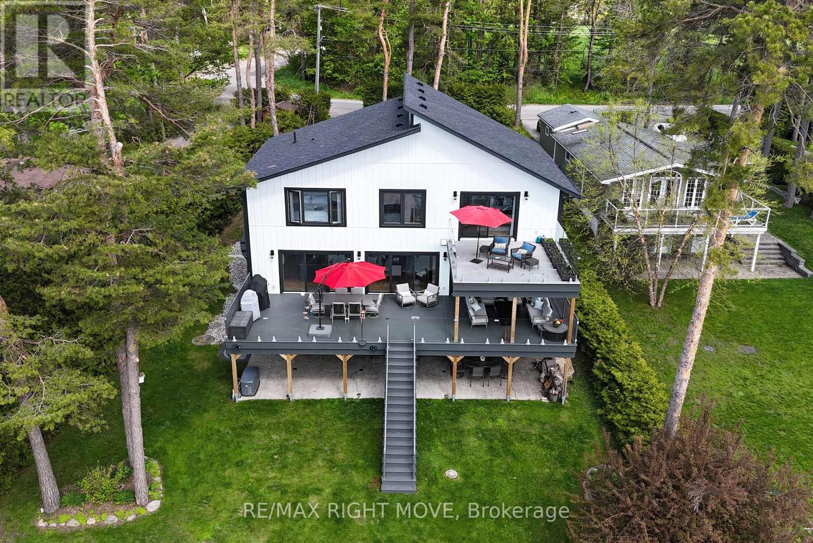1189 WOODLAND DRIVE - 4