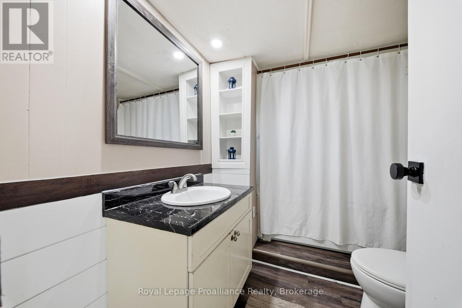 #53 63 WHITES ROAD - 14