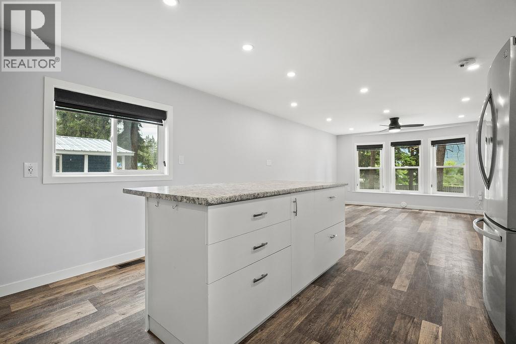 6588 97A Highway Unit# 3, Enderby