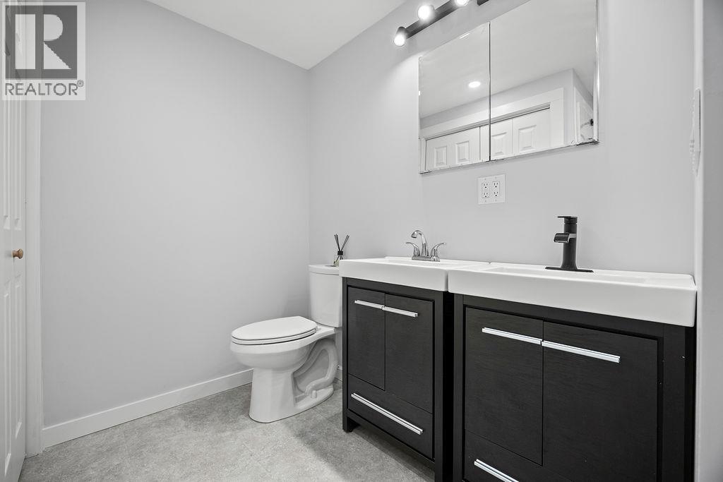 6588 97A Highway Unit# 3, Enderby