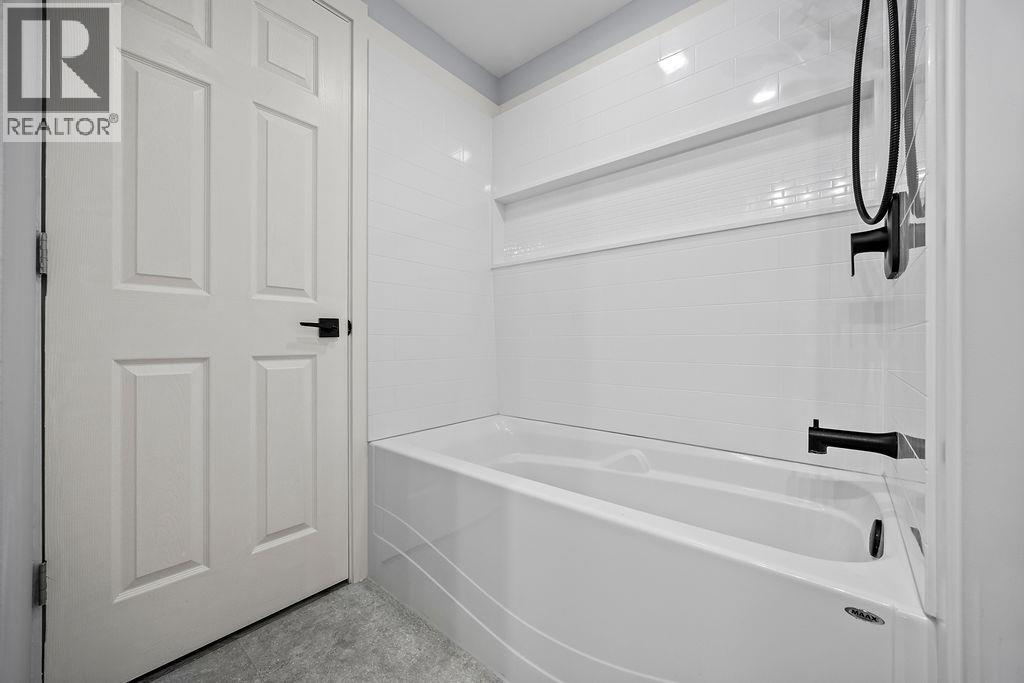 6588 97A Highway Unit# 3, Enderby