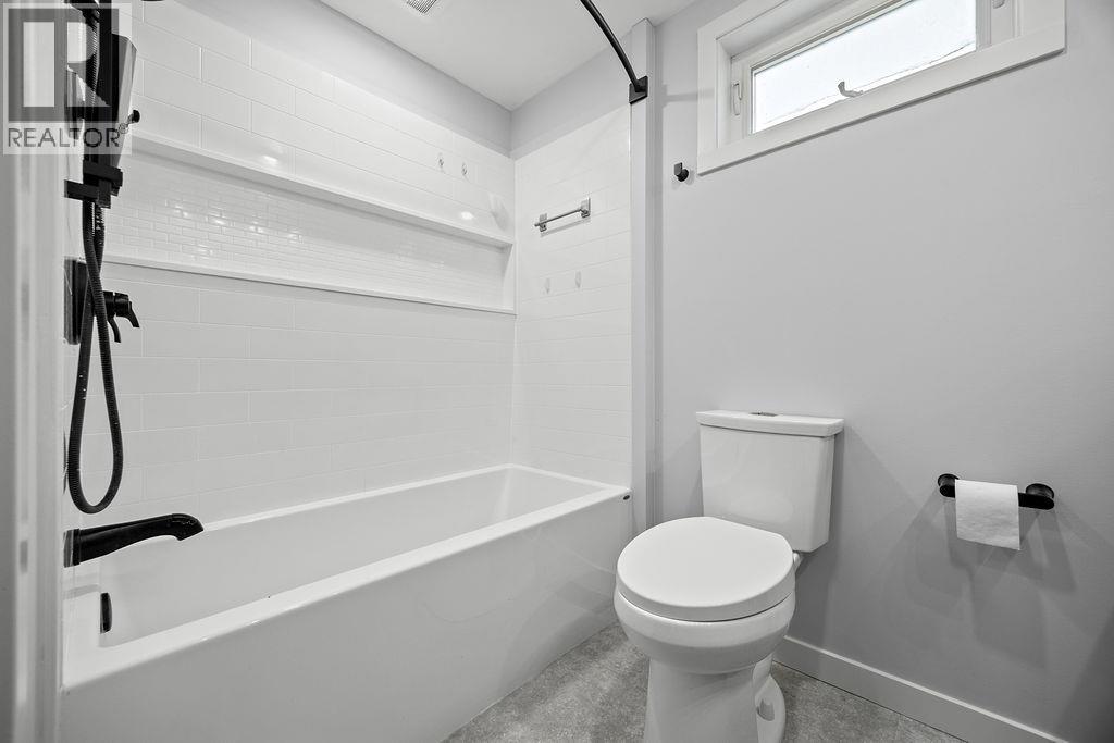 6588 97A Highway Unit# 3, Enderby