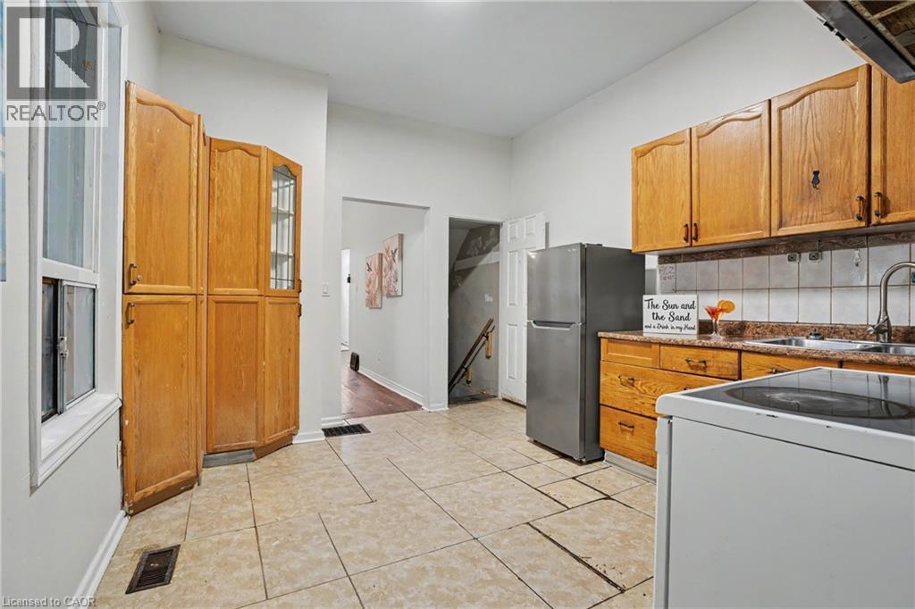 52 CATHCART Street - 12