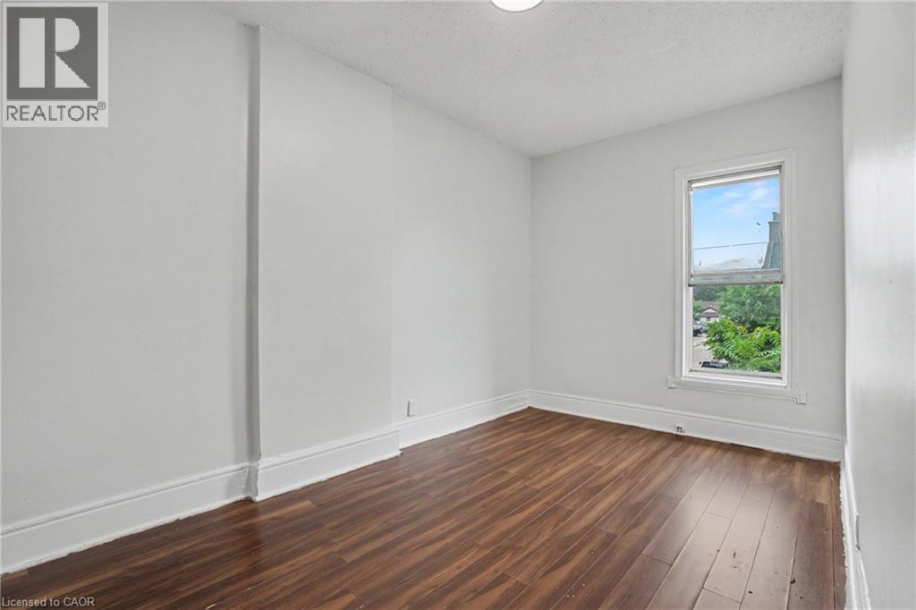 52 CATHCART Street - 19