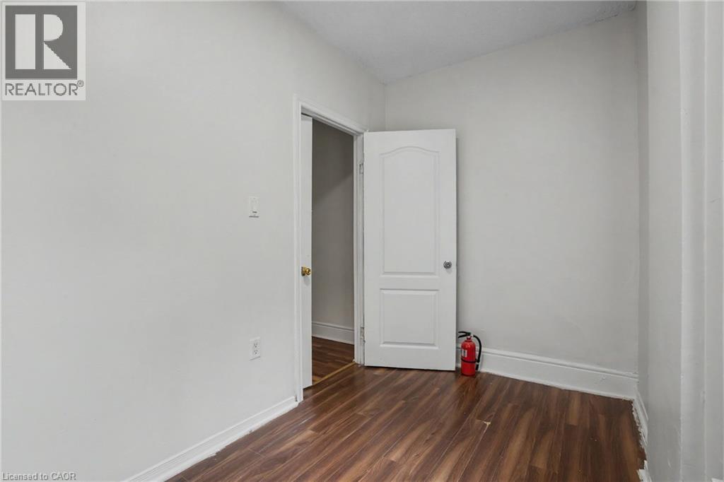 52 CATHCART Street - 25