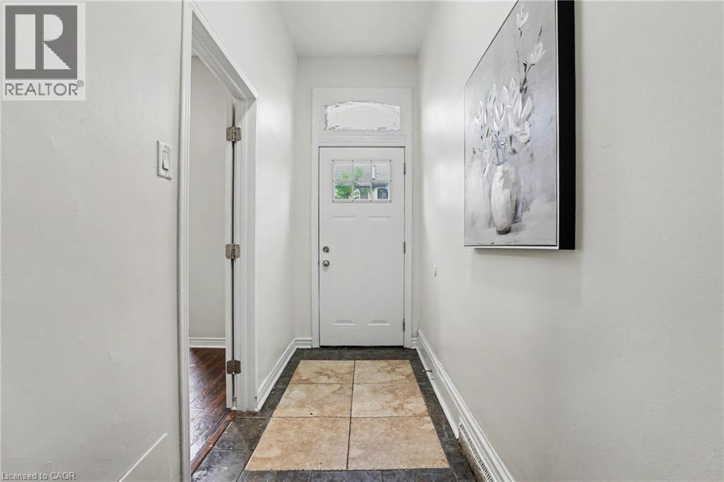 52 CATHCART Street - 4