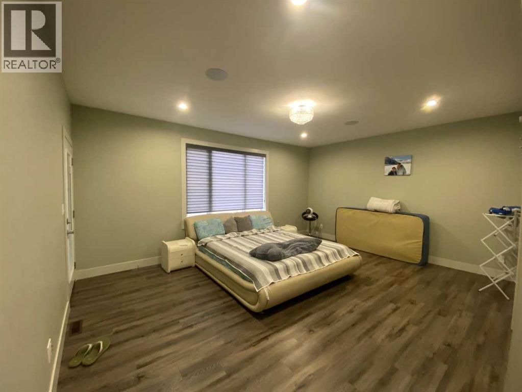 5402 43 Street - 17