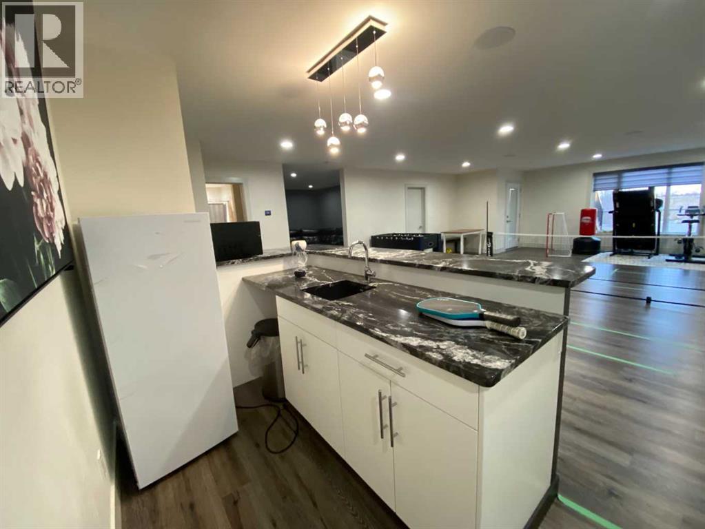 5402 43 Street - 33