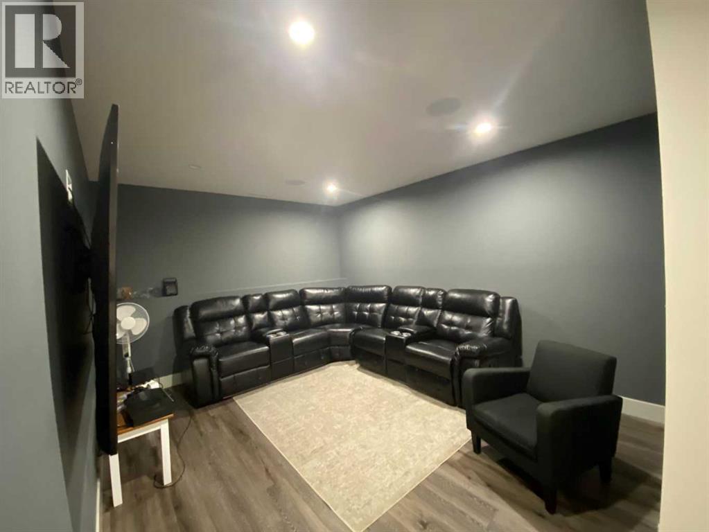 5402 43 Street - 35