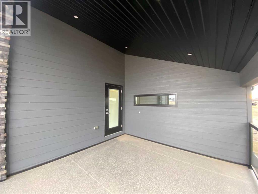 5402 43 Street - 46