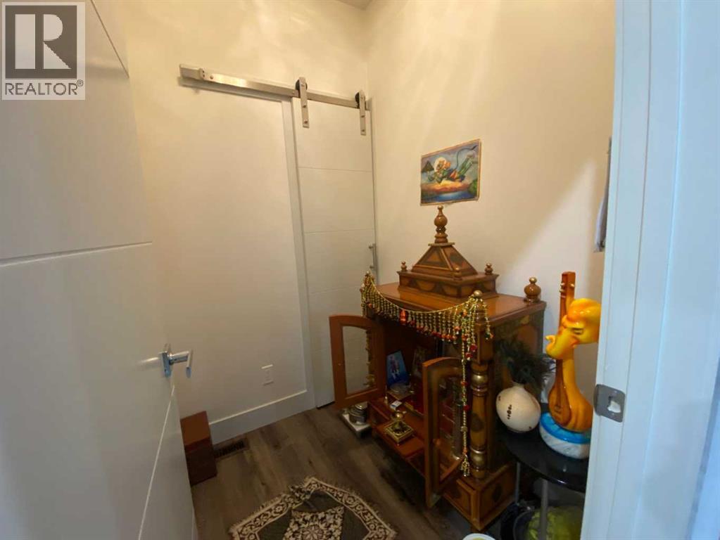 5402 43 Street - 23