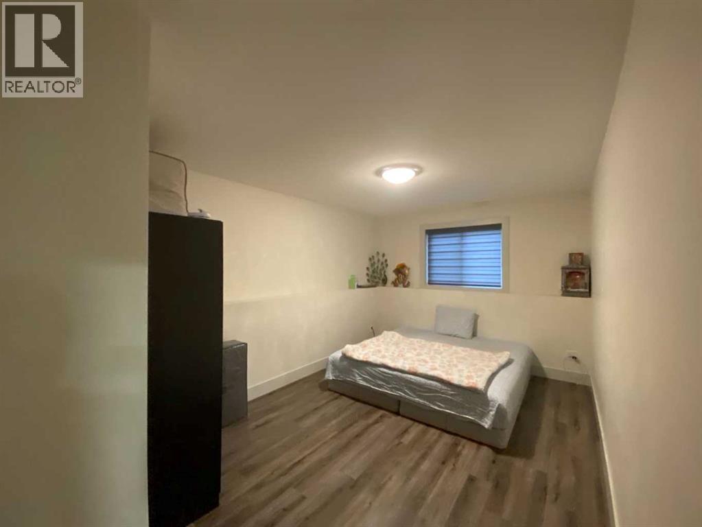 5402 43 Street - 36