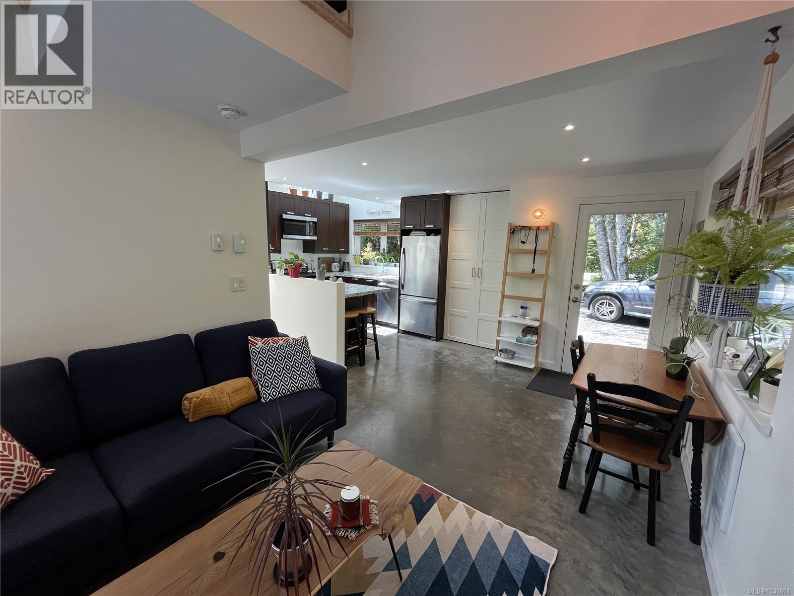 1156 Pacific Rim Hwy - 32