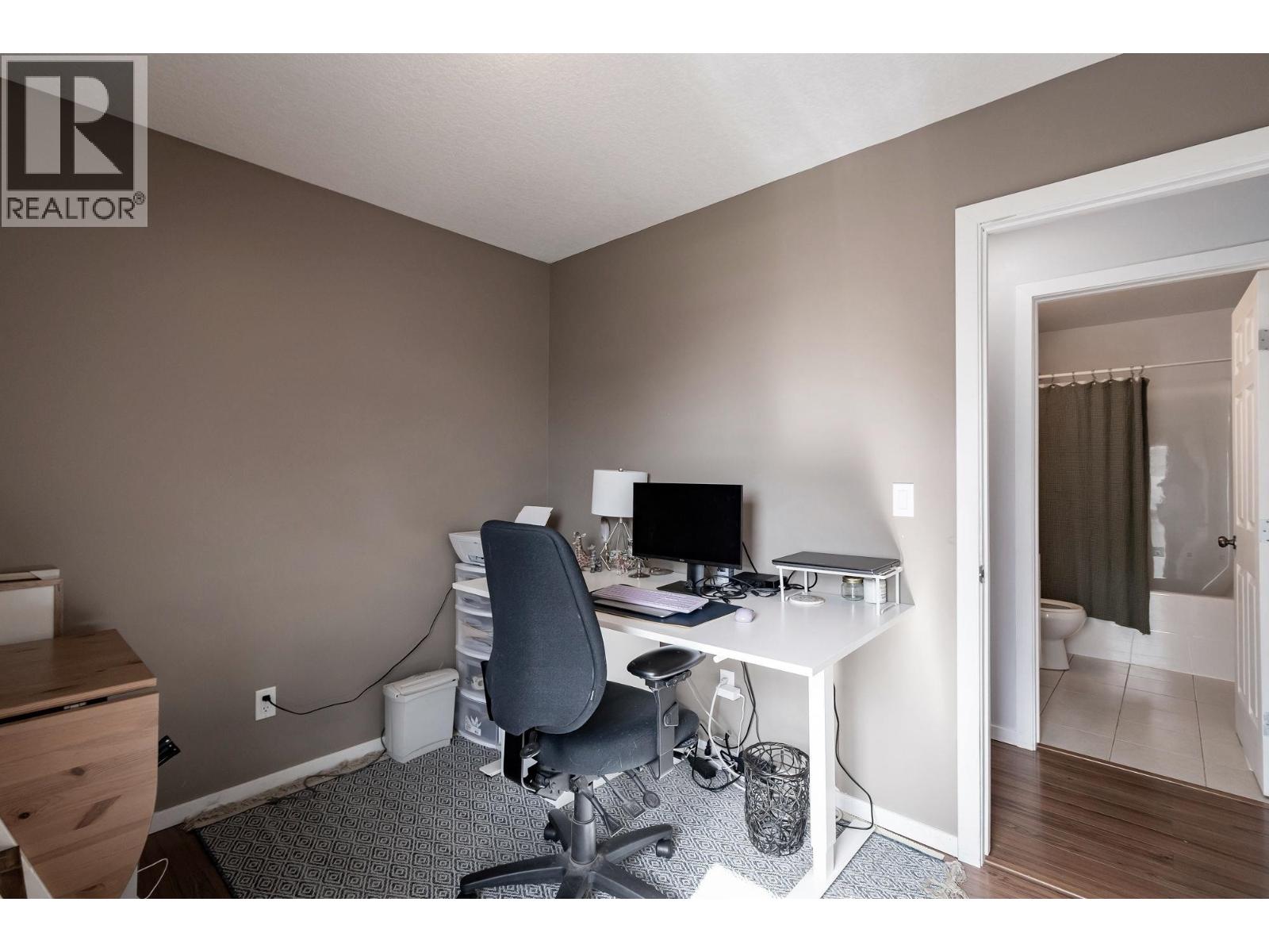 8227 86 AVENUE - 15