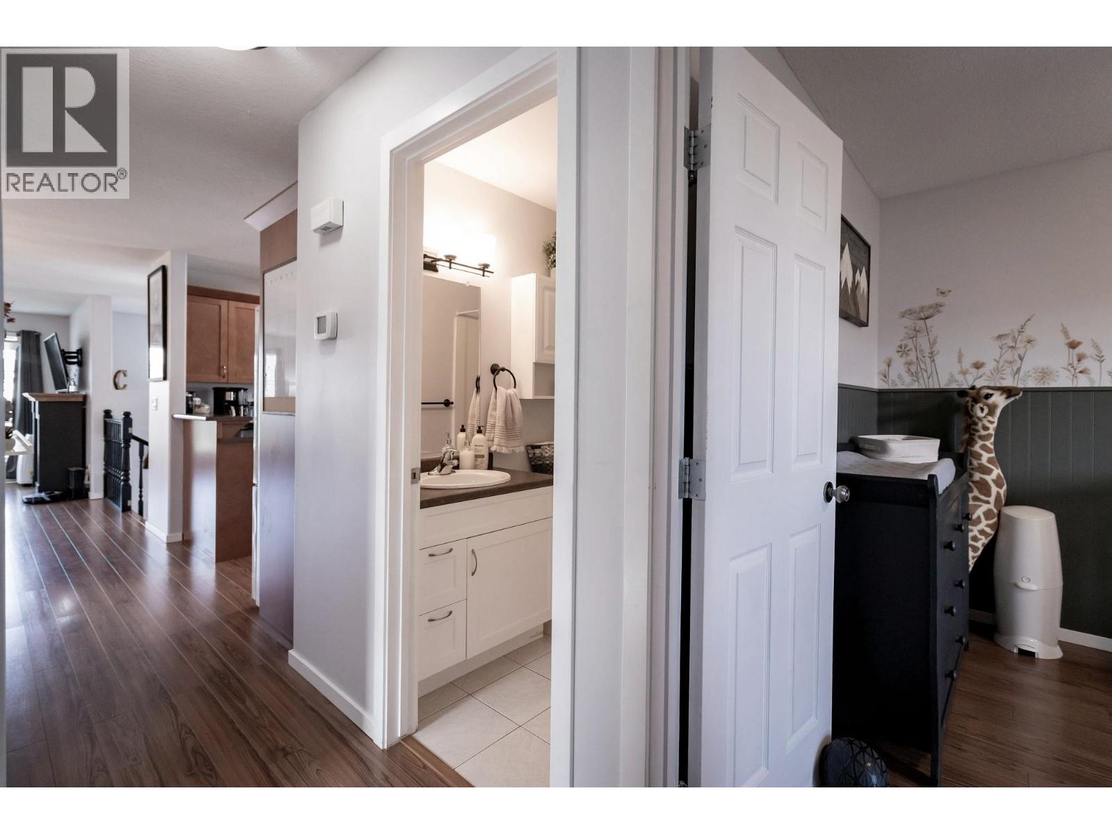 8227 86 AVENUE - 17