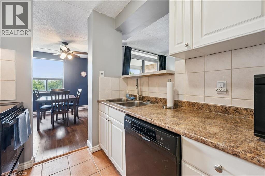 #404 65 SILVERCREEK Parkway N - 17