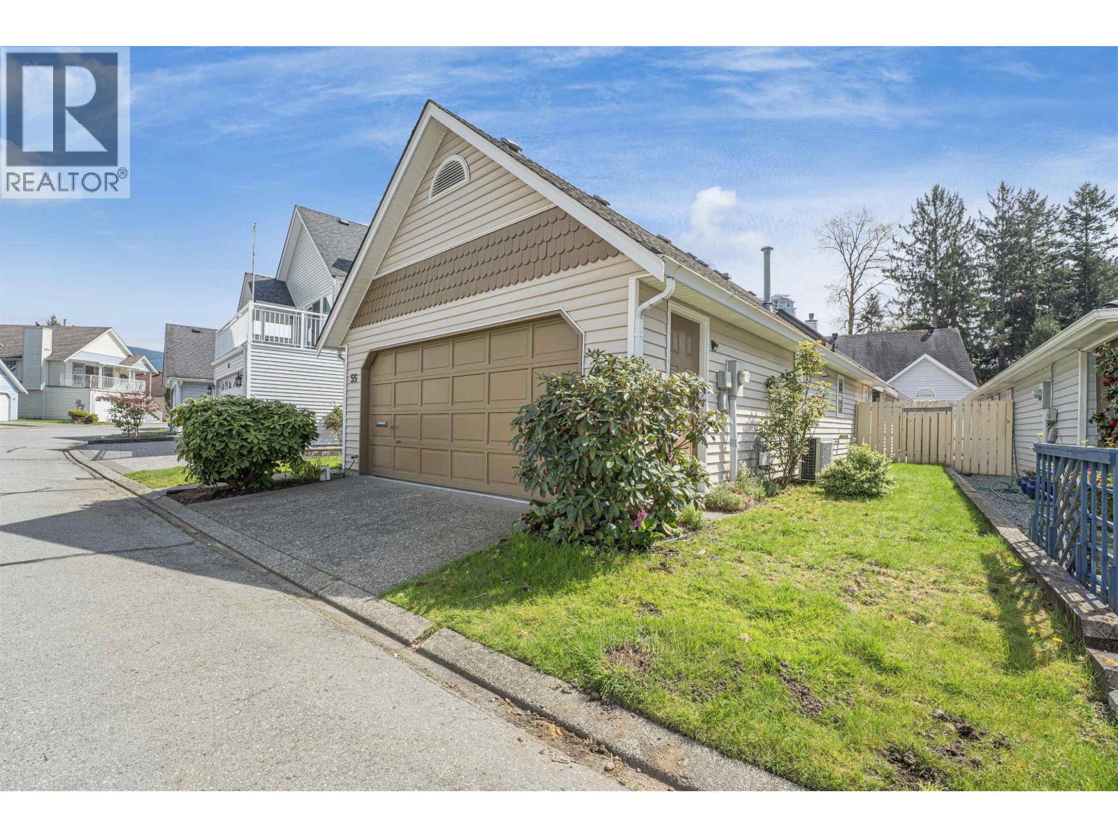 55 2865 GLEN DRIVE, Coquitlam