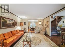 Kitchen - 250 Gatestone Avenue, Oakville, ON L6J5R9 Photo 12