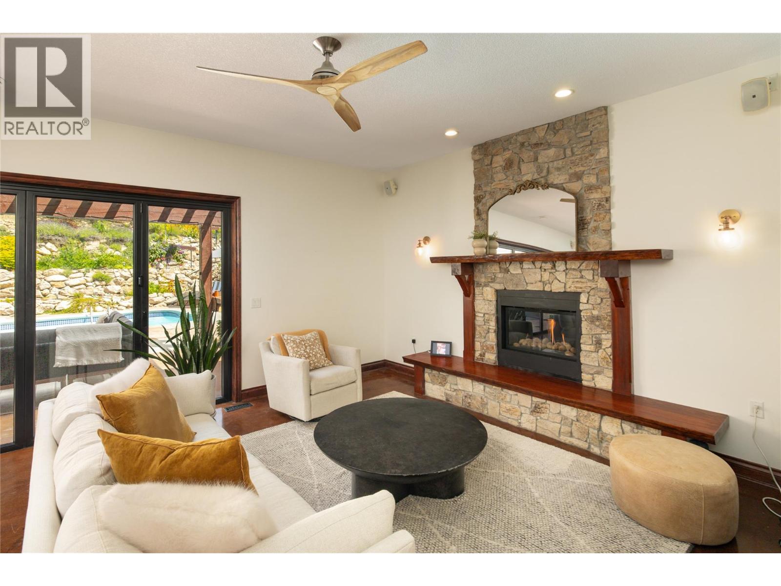 1107 Henderson Drive - 11