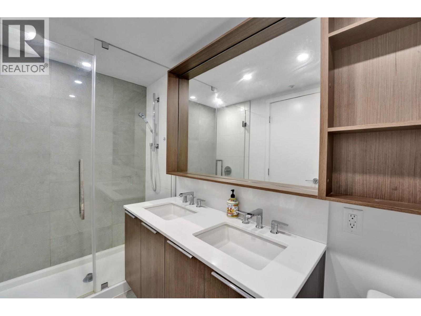 415 648 LEA AVENUE, Coquitlam