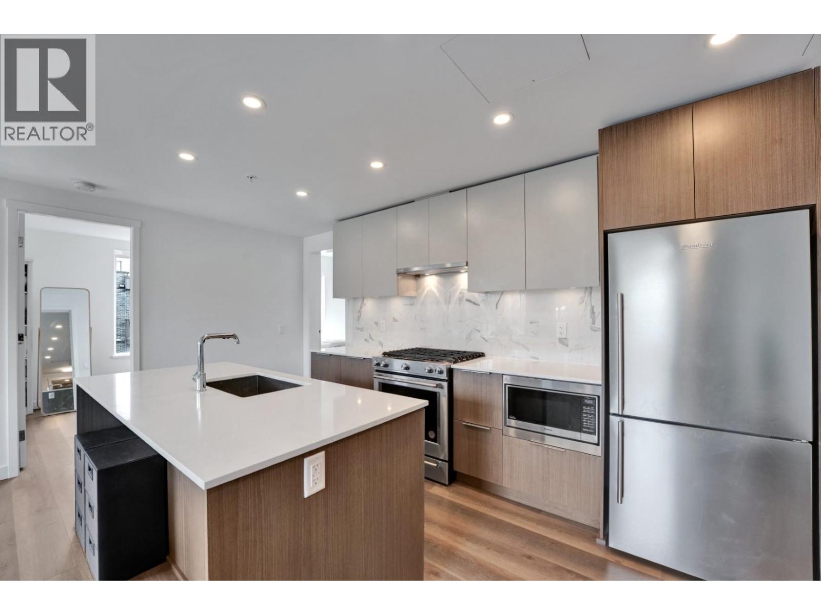 415 648 LEA AVENUE, Coquitlam