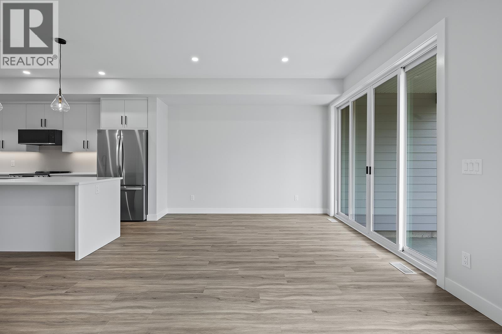 1715 Treffry Place Unit# 102, Summerland