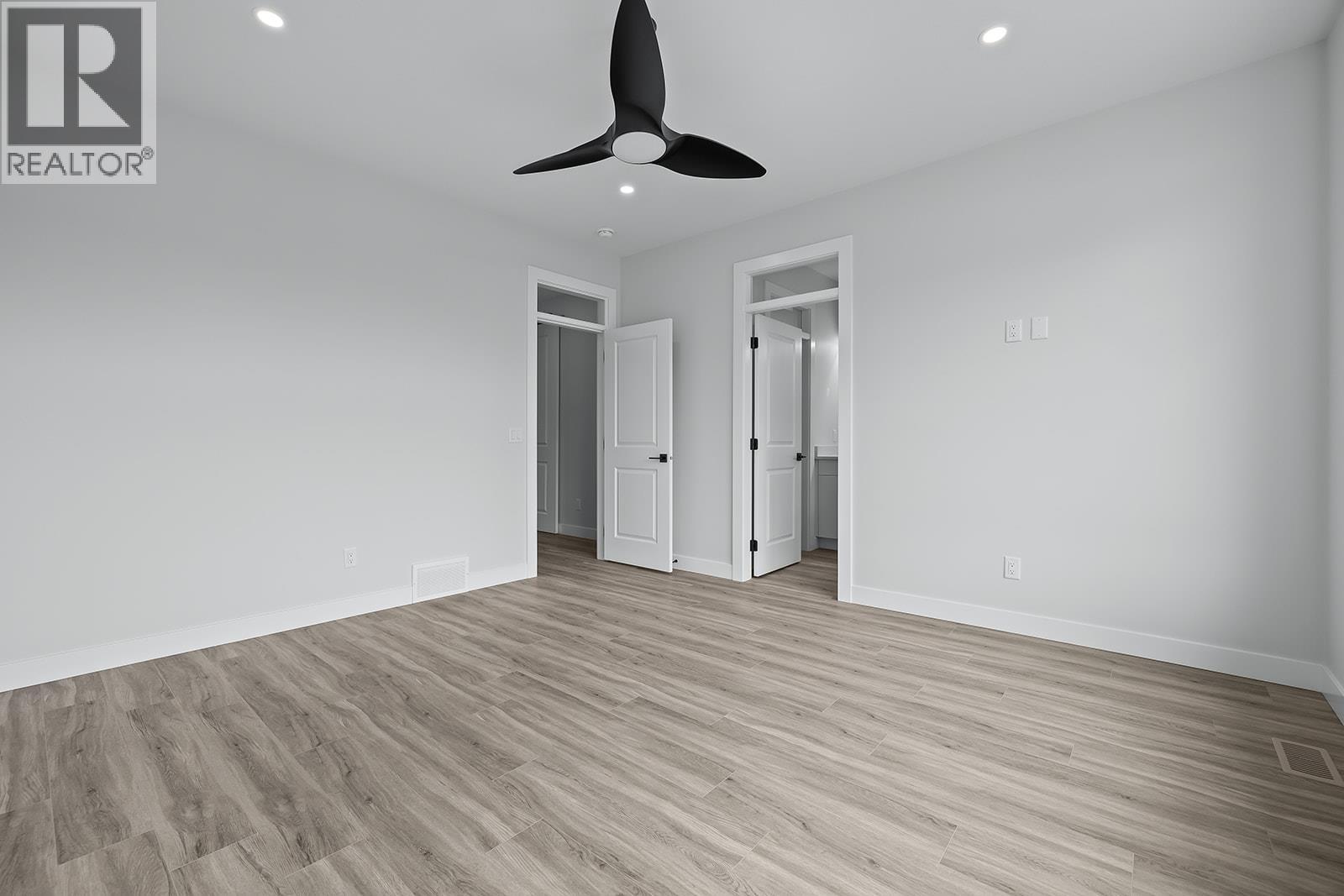 1715 Treffry Place Unit# 102, Summerland