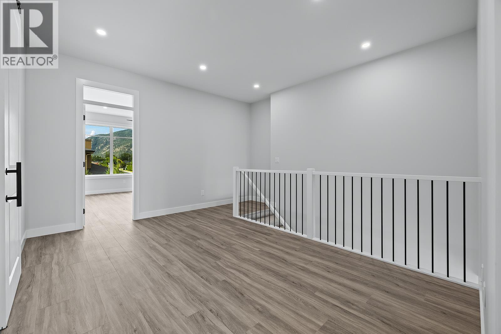1715 Treffry Place Unit# 102, Summerland