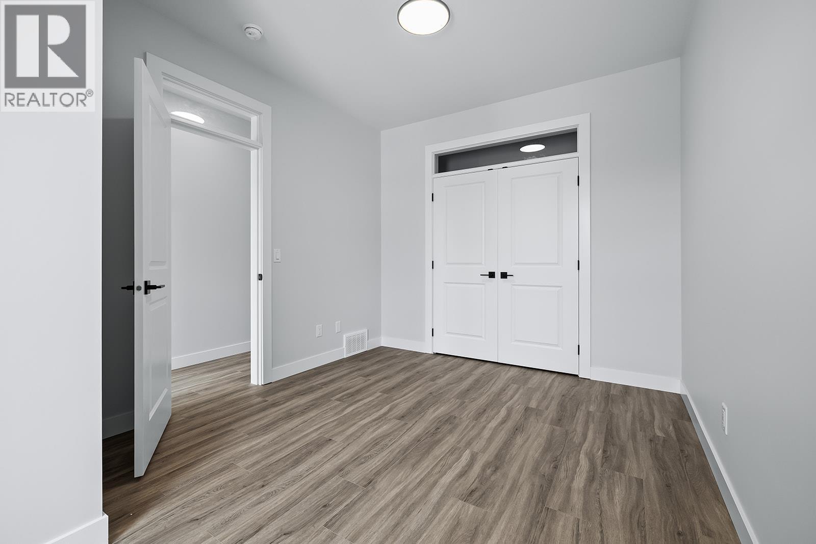 1715 Treffry Place Unit# 102, Summerland