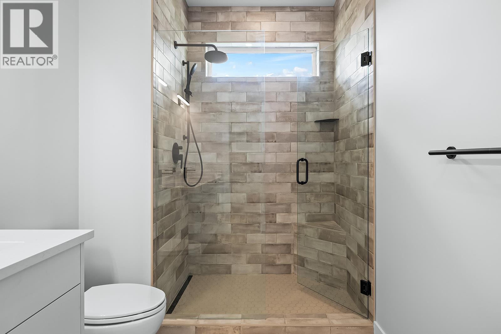 1715 Treffry Place Unit# 102, Summerland