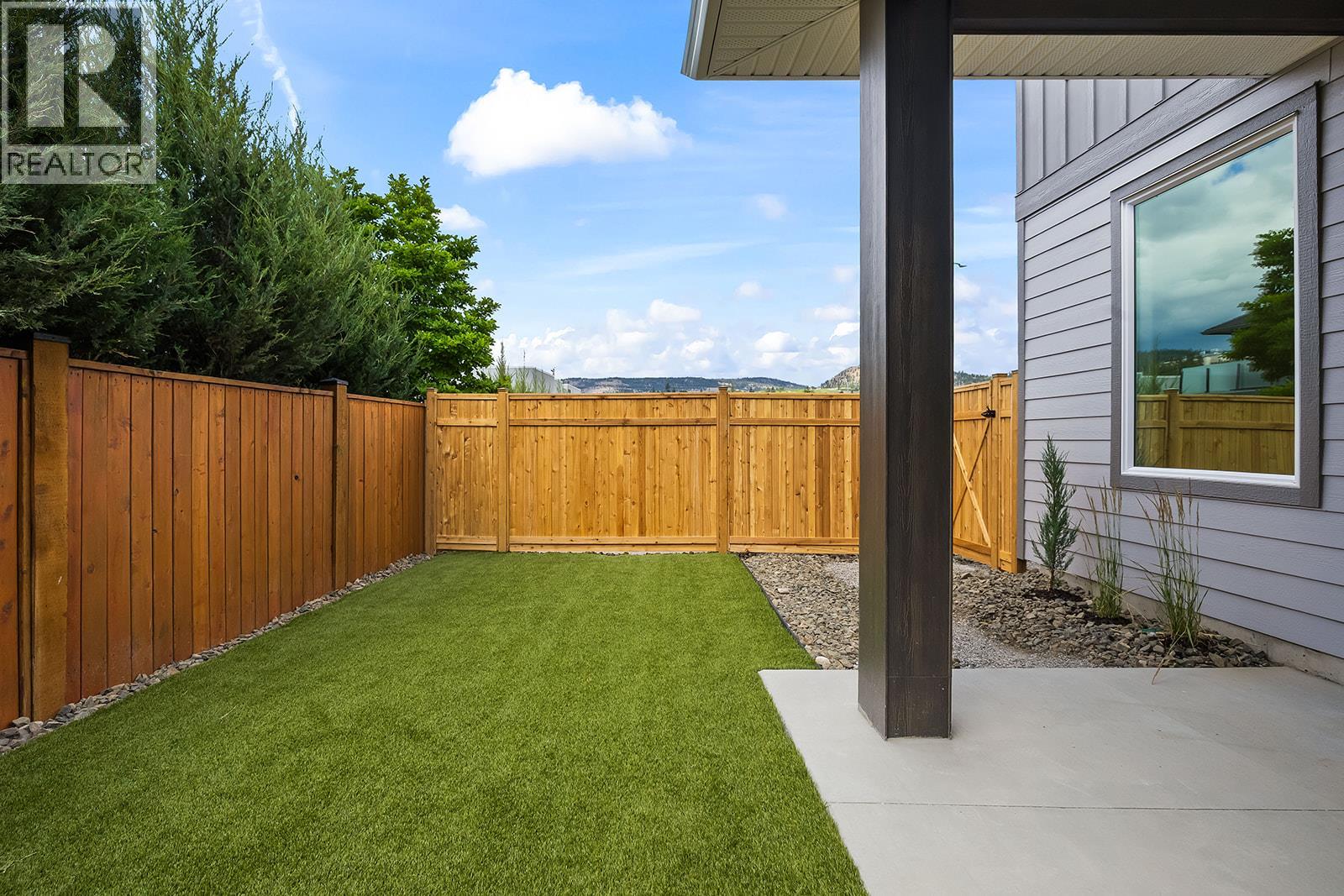 1715 Treffry Place Unit# 102, Summerland