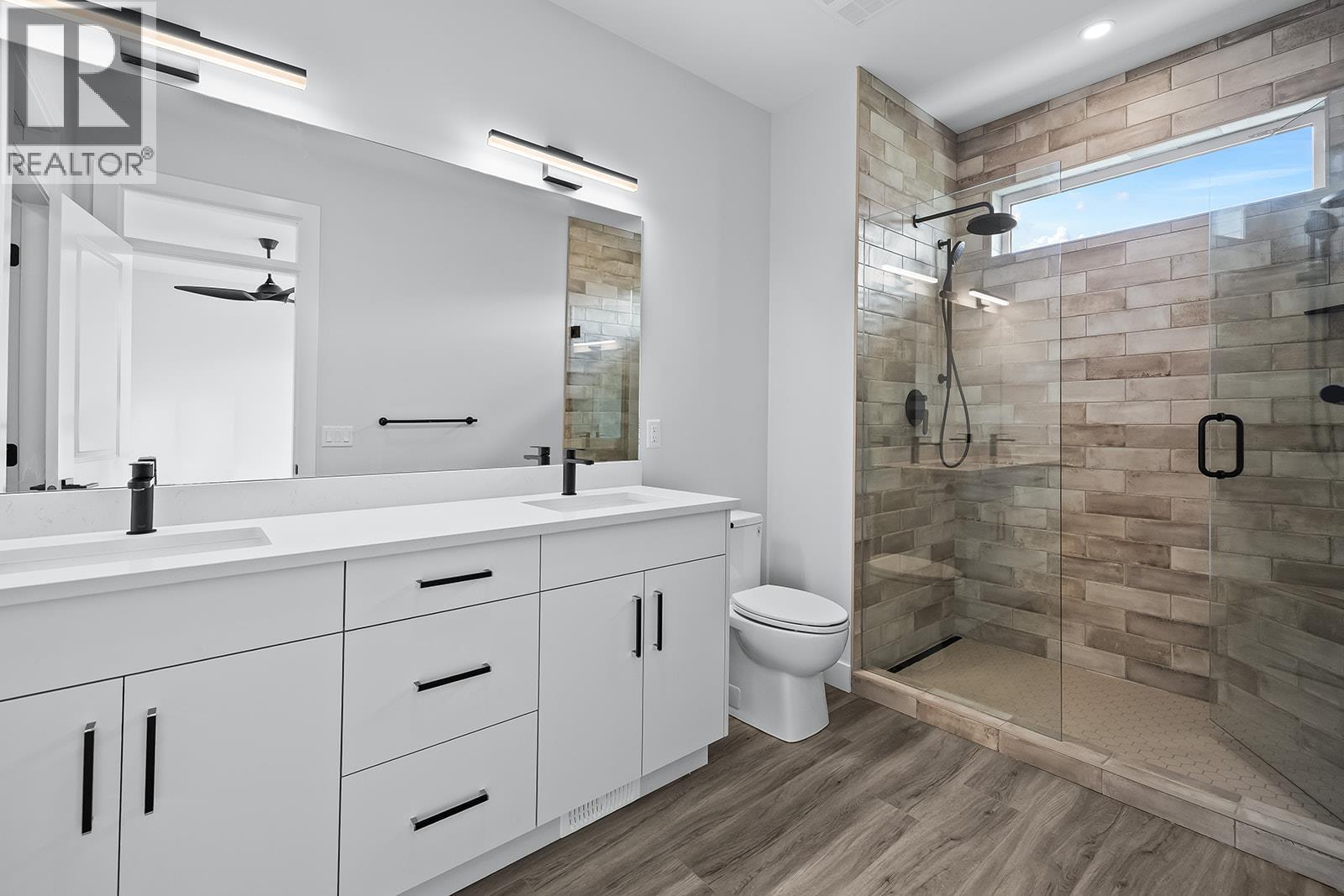 1715 Treffry Place Unit# 102, Summerland