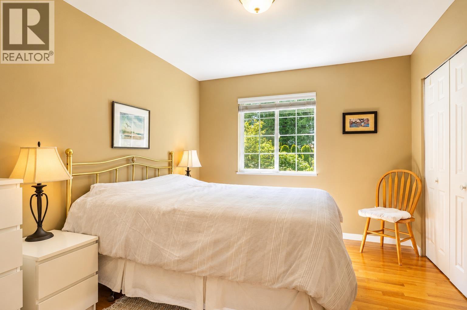 7904 REDROOFFS ROAD, Halfmoon Bay