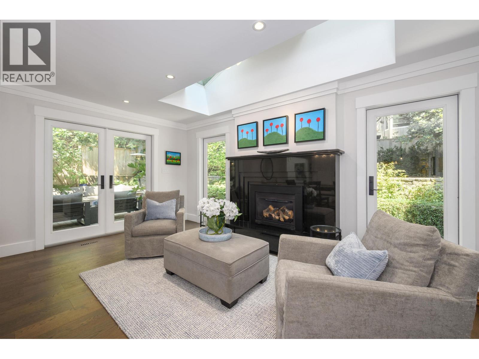 5544 WOODCHUCK PLACE, North Vancouver