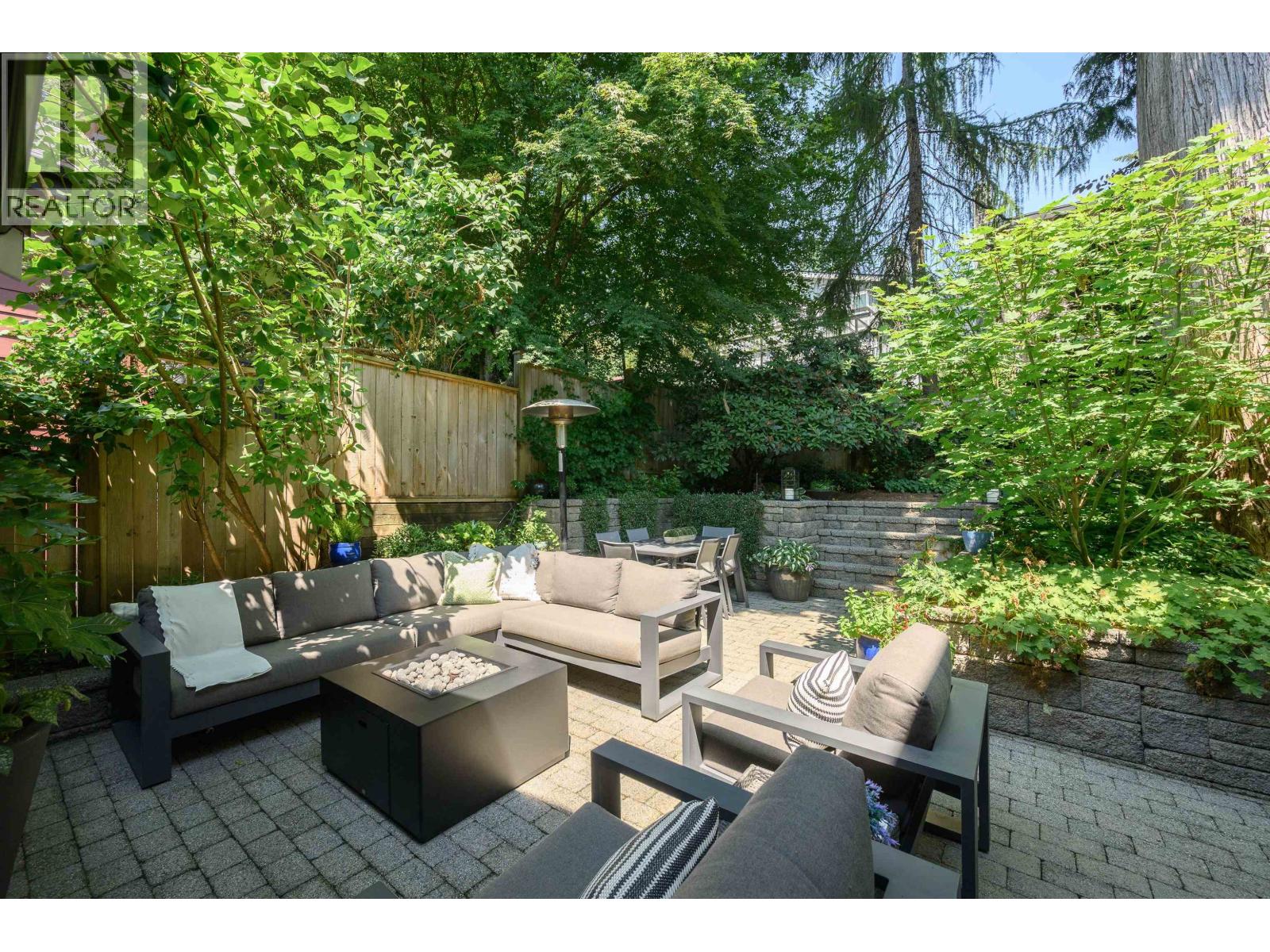 5544 WOODCHUCK PLACE, North Vancouver