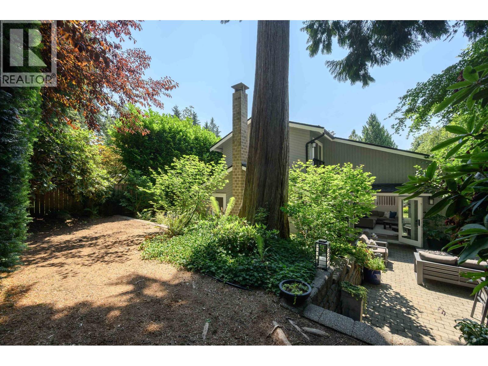 5544 WOODCHUCK PLACE, North Vancouver