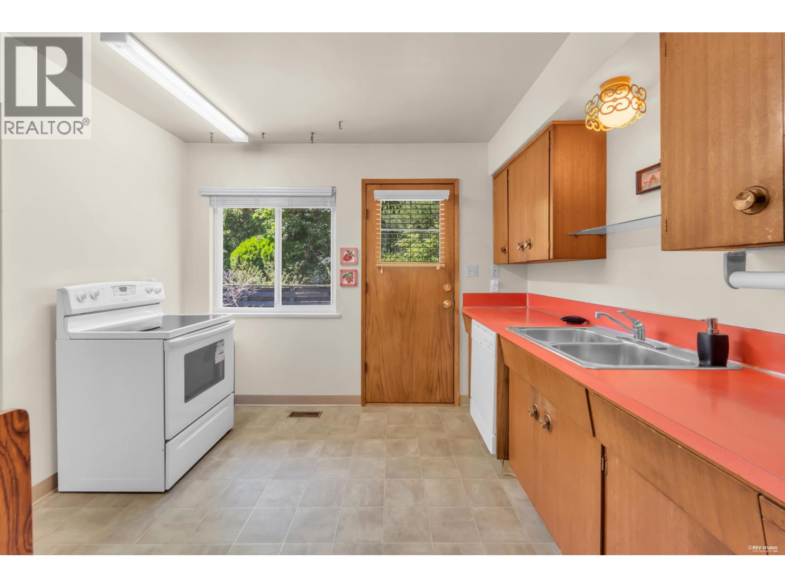 9451 CHAPMOND CRESCENT, Richmond
