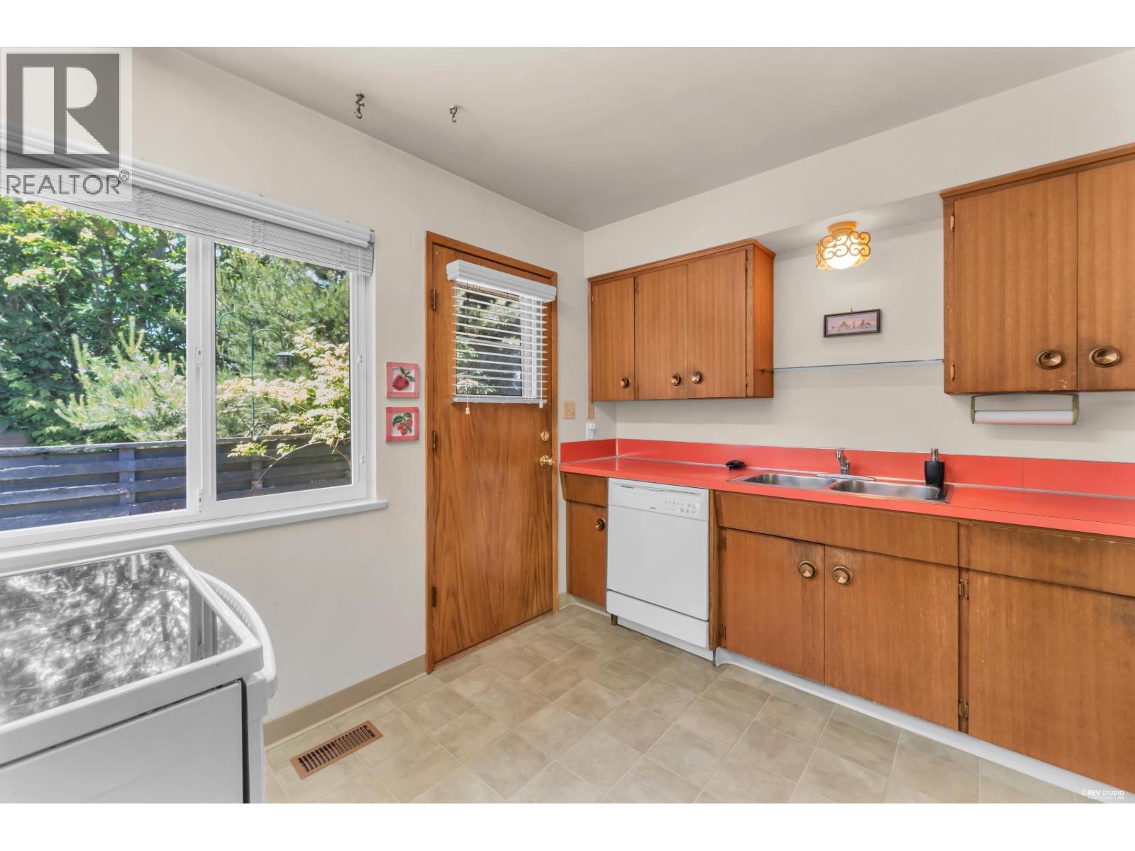 9451 CHAPMOND CRESCENT, Richmond